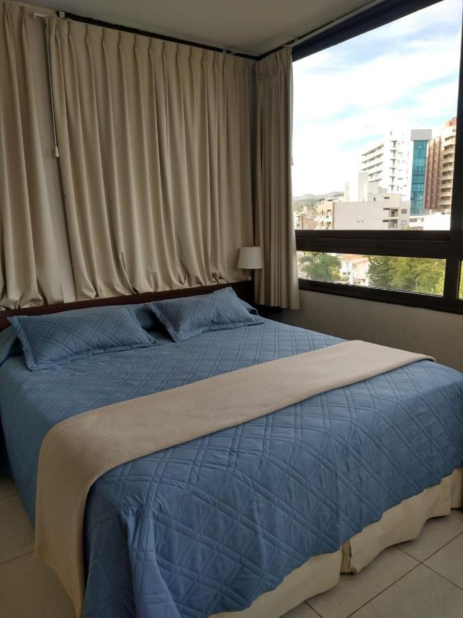 Hotel Hurlingham ヴィラ・カルロス・パス エクステリア 写真