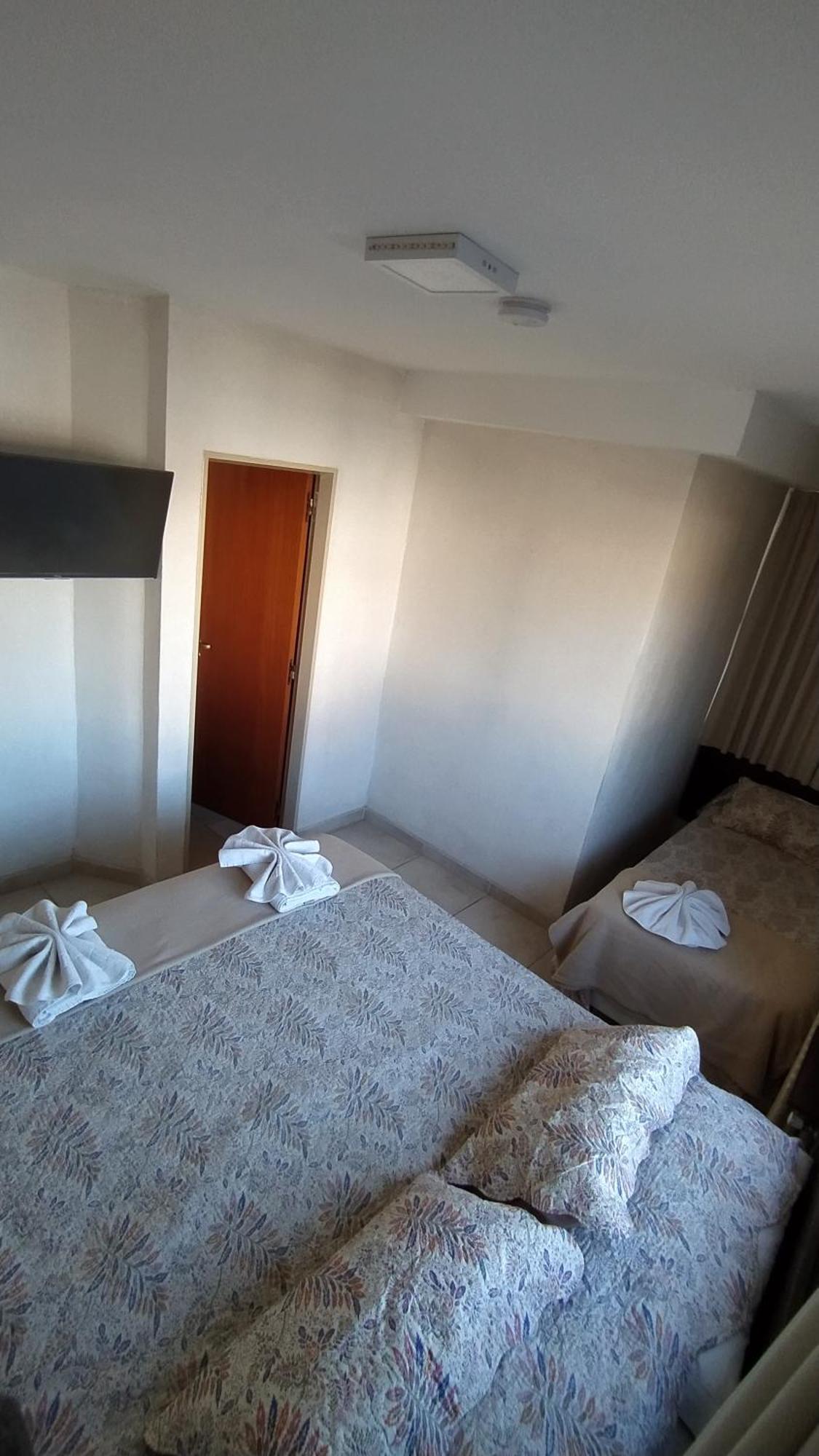 Hotel Hurlingham ヴィラ・カルロス・パス 部屋 写真