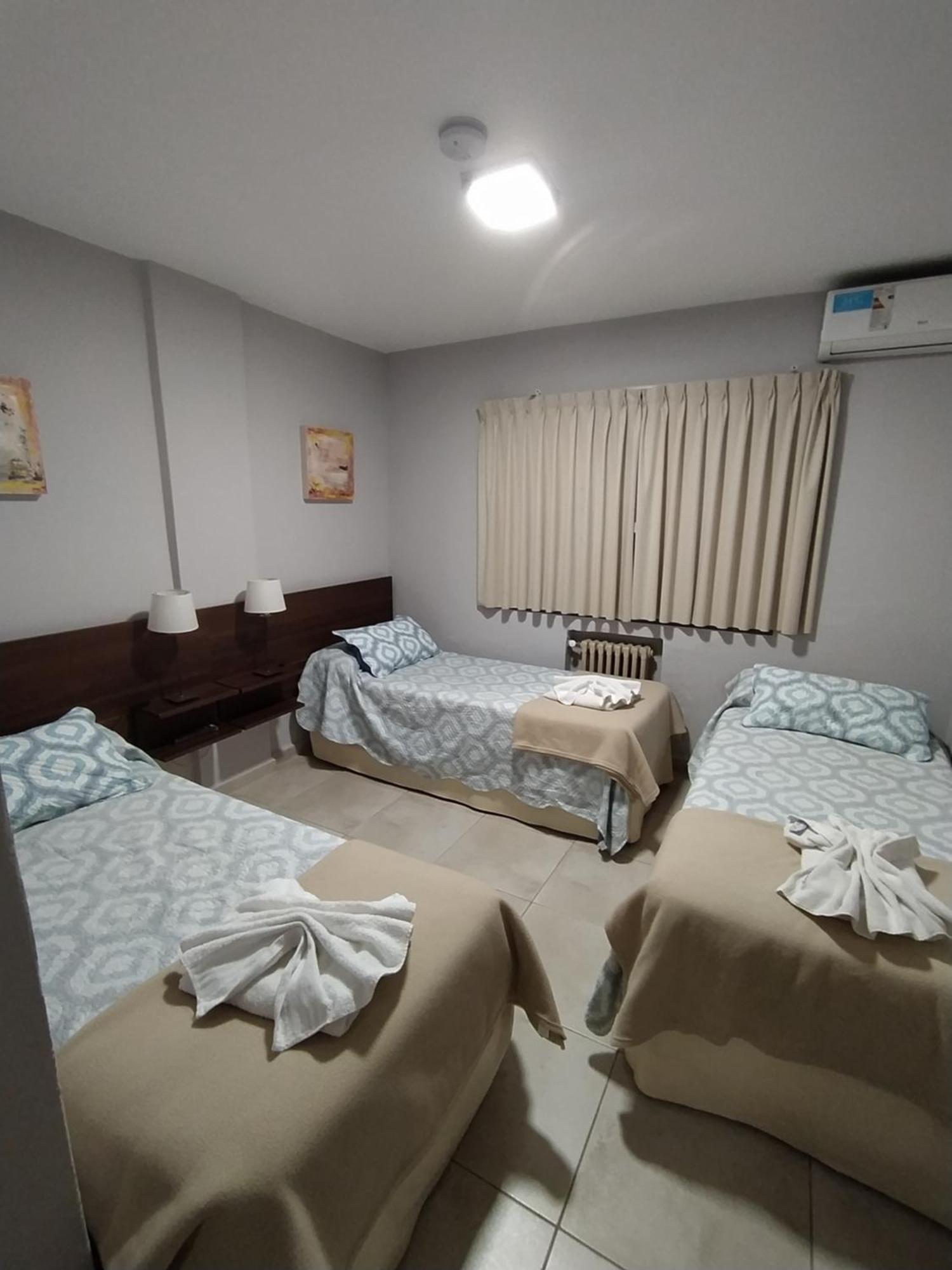 Hotel Hurlingham ヴィラ・カルロス・パス 部屋 写真